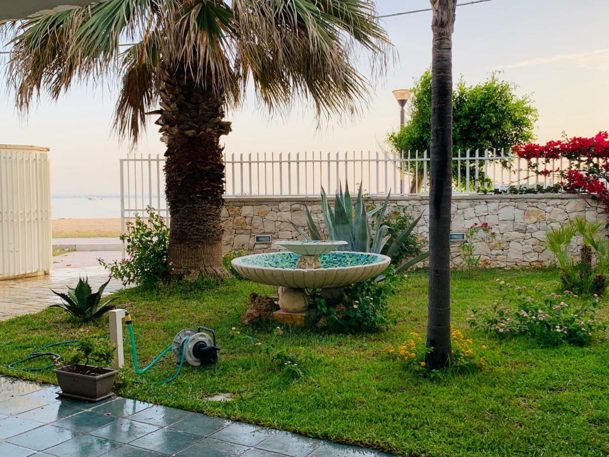 Salentoguests villetta sulla spiaggia Porto Cesareo Esterno foto
