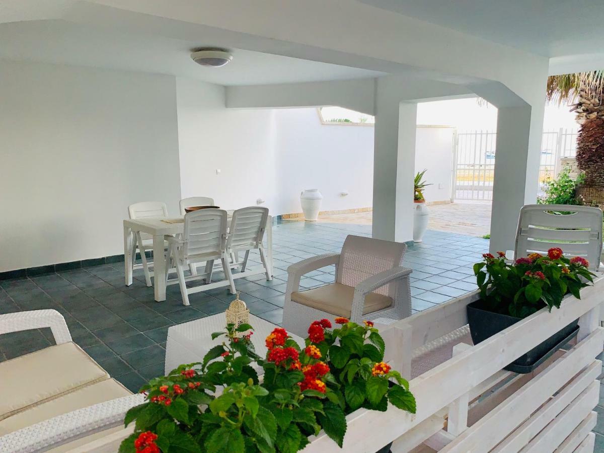 Salentoguests villetta sulla spiaggia Porto Cesareo Esterno foto